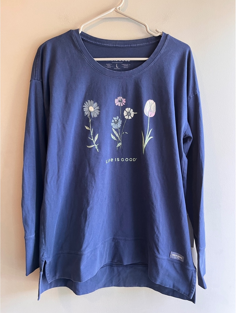 Life is Good Women's Wildflowers Long Sleeve Crusher Flex Tunic Top Blue Large